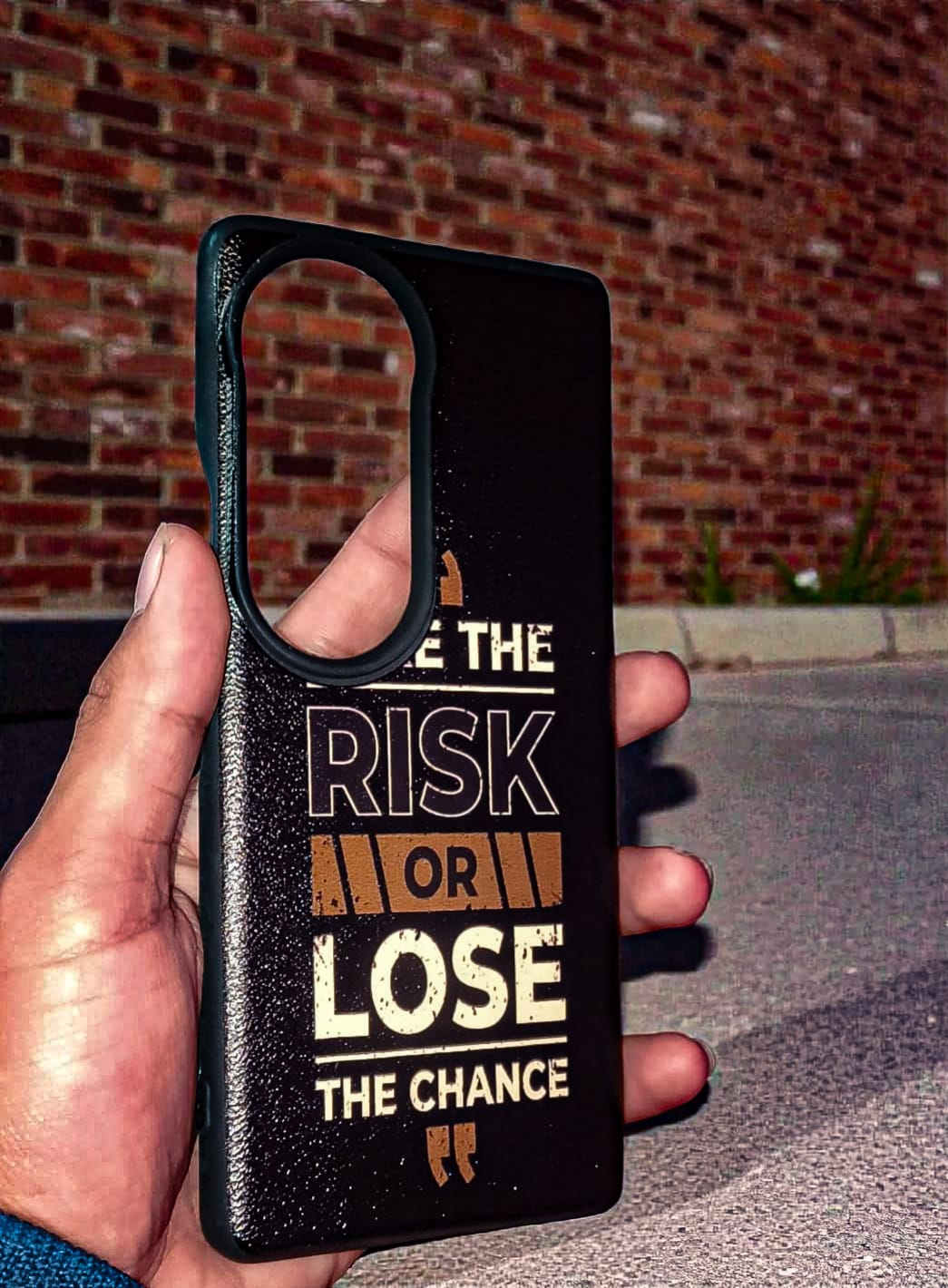 Vivo V40 Quote Matte Back Cover – Risk or Lose